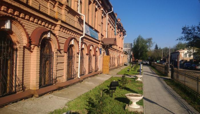 The former office of gold industrialist A.S. Menovshchikov