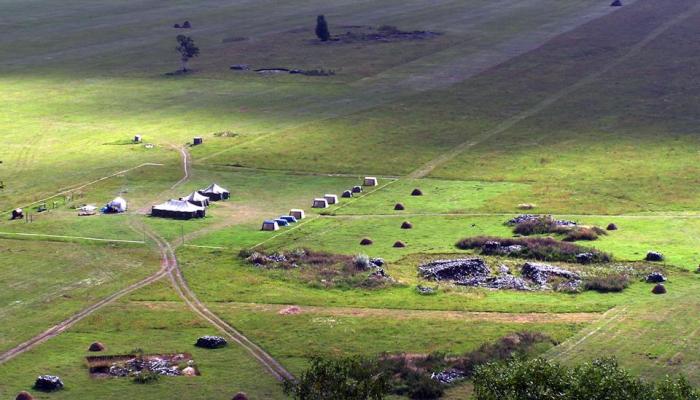 To the Berel Mounds