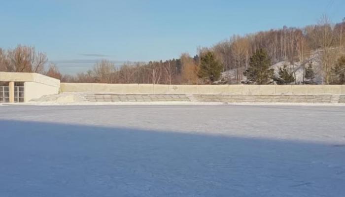 Ice rink on Gagarin Avenue