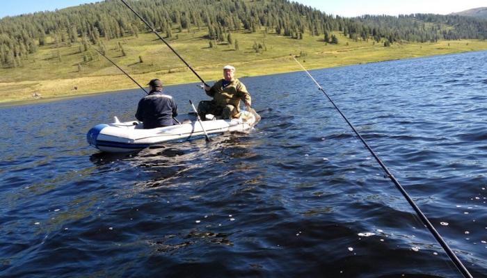 Maral Lake