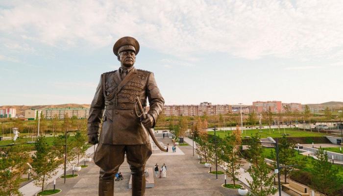 Monument to S.Nurmagambetov